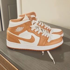 Tan Jordan 1 high tops